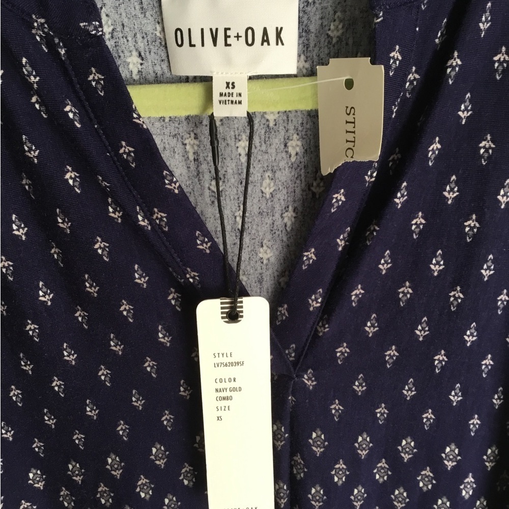 Olive & Oak Patterned Navy Tank Top Size XS NWT - Picture 3 of 3